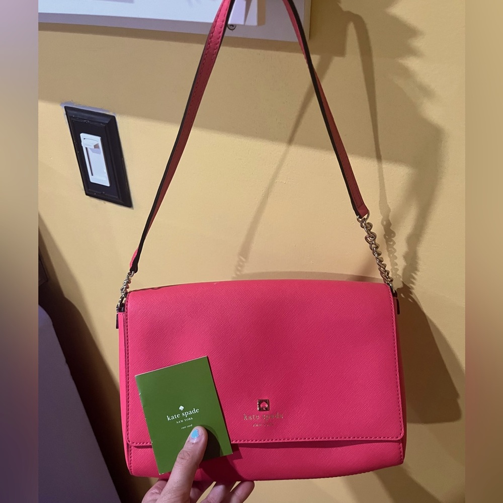 Kate spade shoulder bag only worn 2 times ! Beautiful coral color